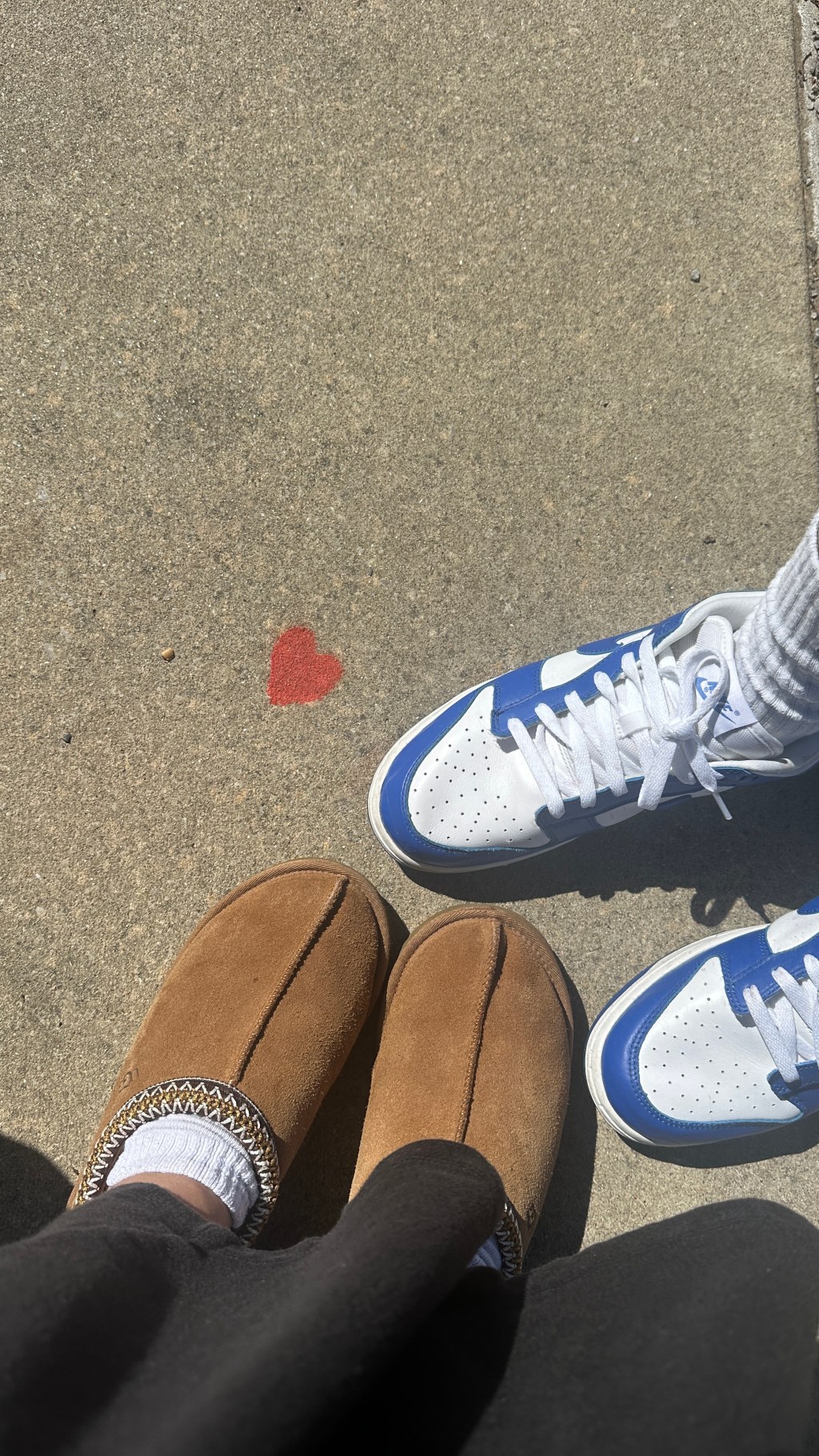 why it’s okay not to have a big group of friends: embracing close friends and solitude